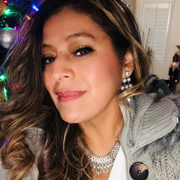 Meet your Posher, Linda - Picture 1 of 1